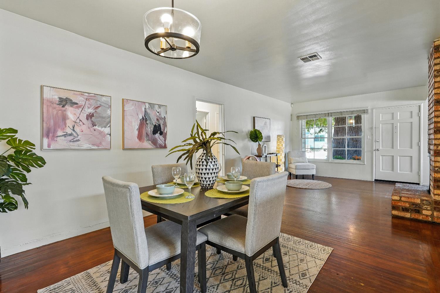 Sacramento, California, 95820, United States, 3 Bedrooms Bedrooms, ,2 BathroomsBathrooms,Residential,For Sale,1940182