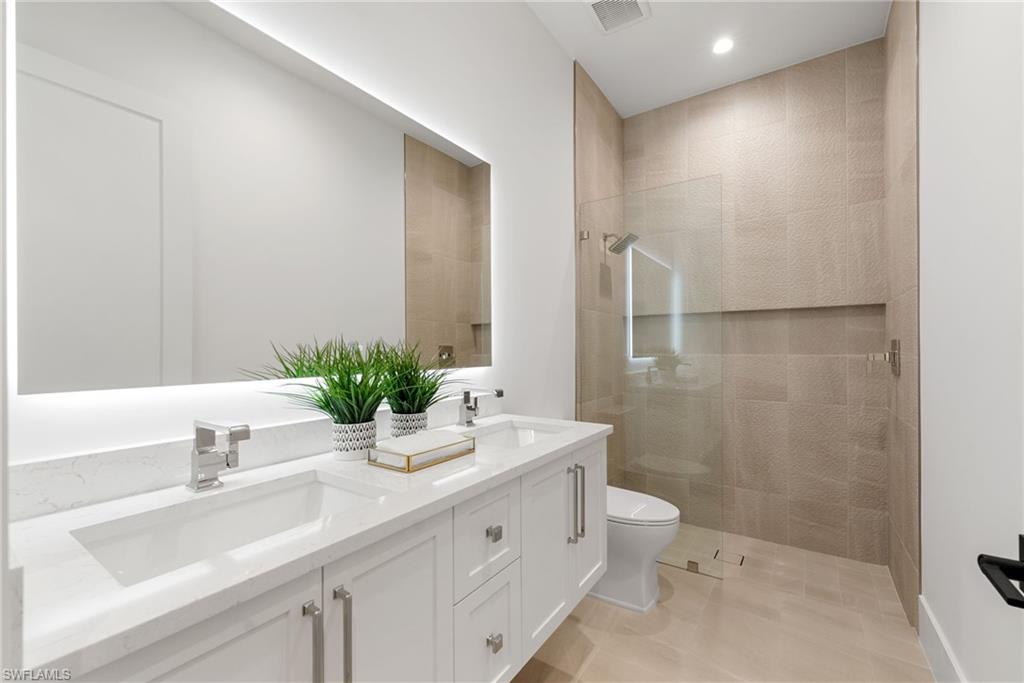 Naples, Florida, 34105, United States, 4 Bedrooms Bedrooms, ,5 BathroomsBathrooms,Residential,For Sale,1991548