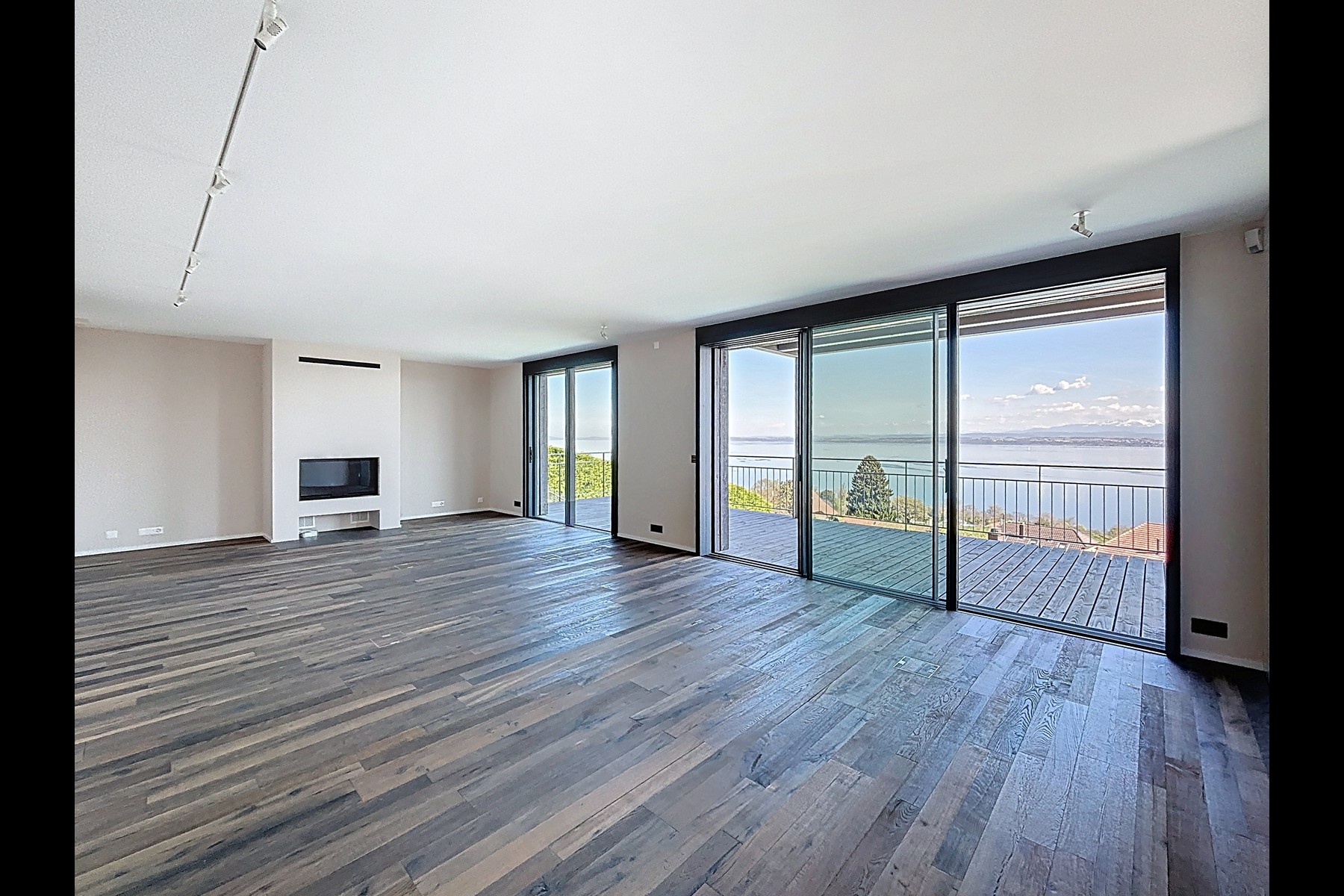  Nestled between the lake and the mountains, a magnificent, one-of-a-kind villa - 物件實景