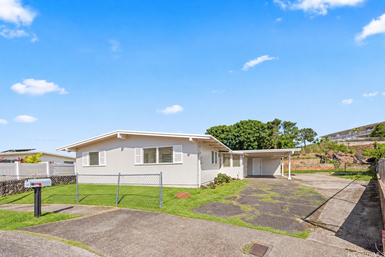 Apoepoe St, Pearl City, HI 96782