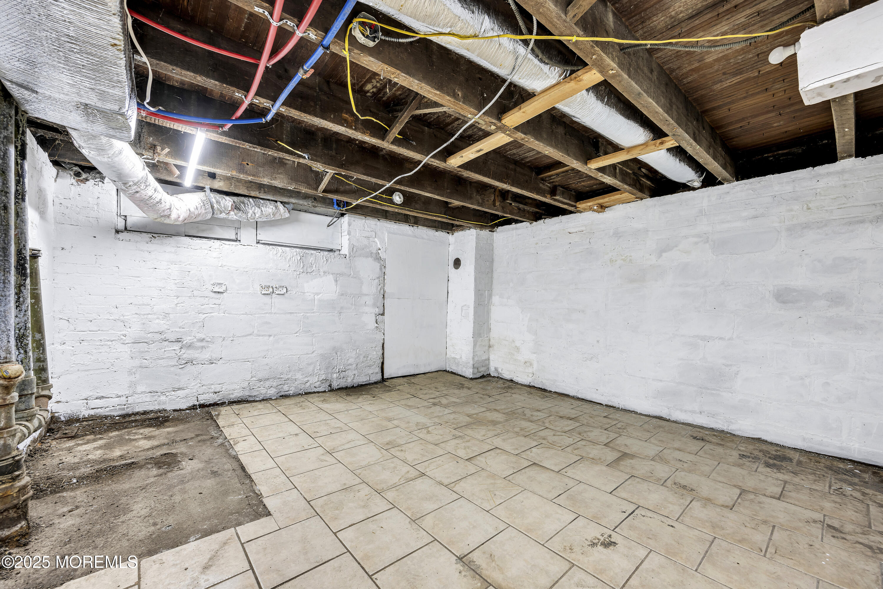 Newark, New Jersey, 07104, United States, 7 Bedrooms Bedrooms, ,3 BathroomsBathrooms,Residential,For Sale,1915900