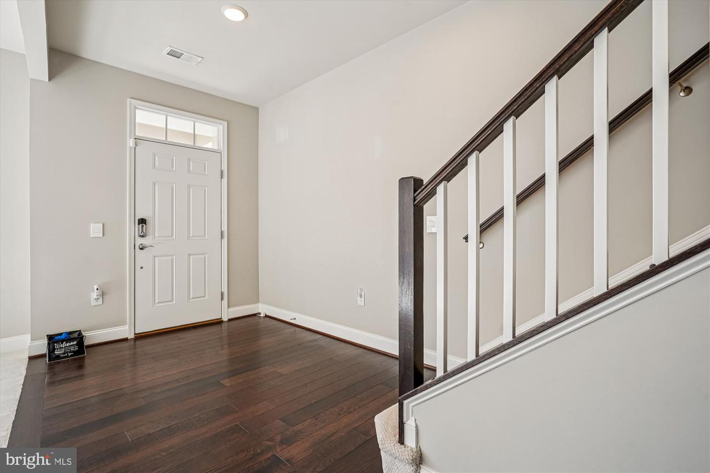 Dumfries, Virginia, 22026, United States, 3 Bedrooms Bedrooms, ,3 BathroomsBathrooms,Residential,For Sale,1988317