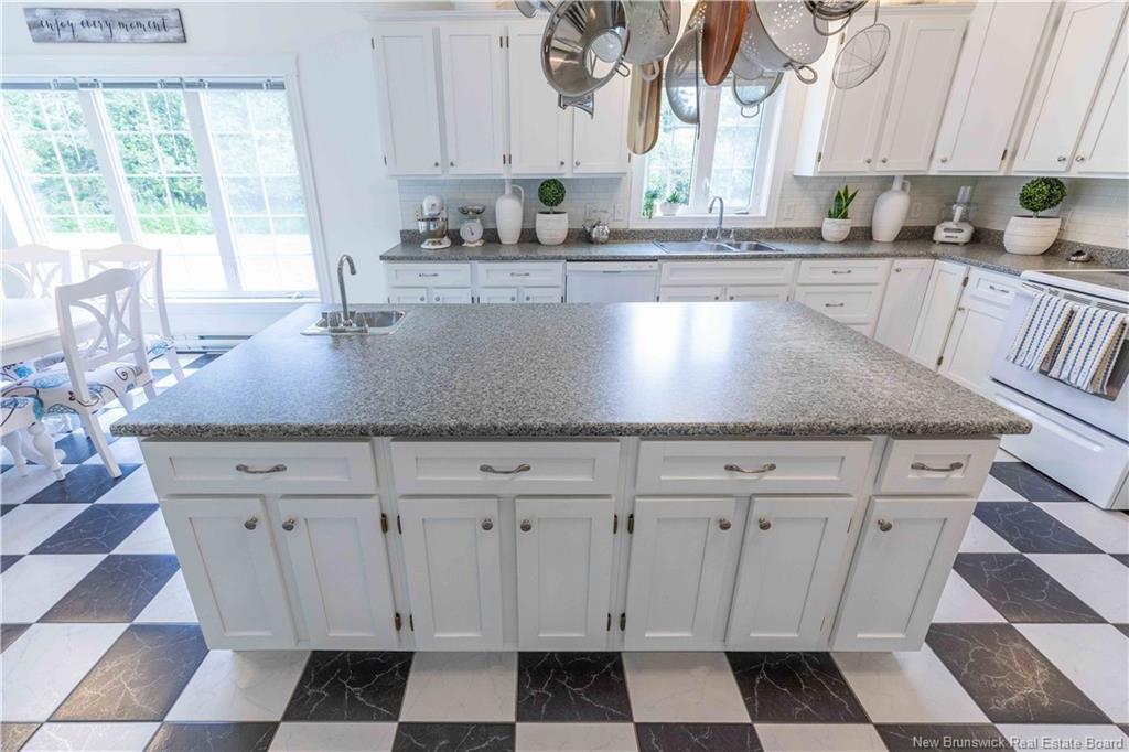 SAINT ANDREWS, New Brunswick, E5B 2N2, CA, 3 Bedrooms Bedrooms, ,3 BathroomsBathrooms,Residential,For Sale,1903293