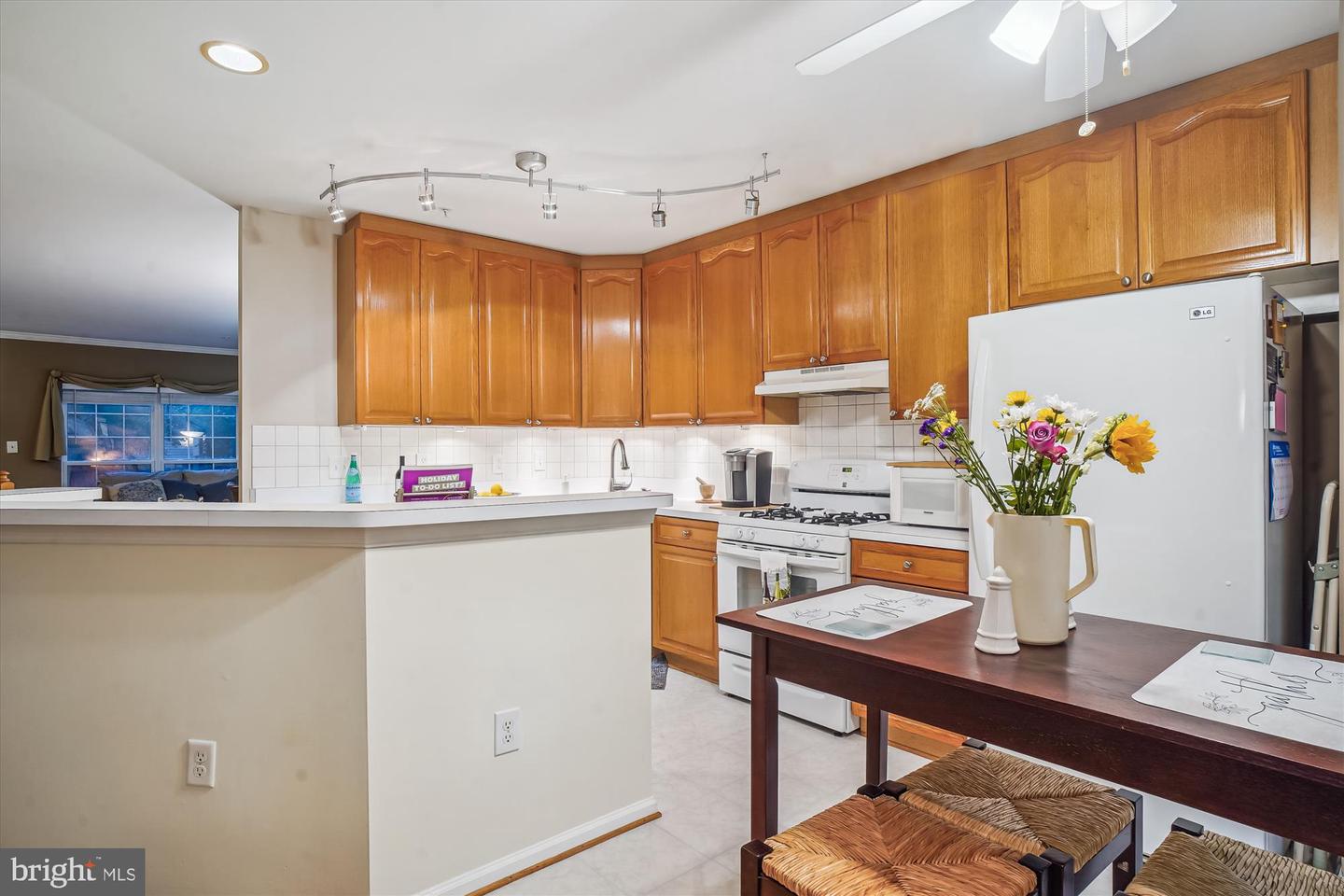 Gaithersburg, Maryland, 20886, United States, 3 Bedrooms Bedrooms, ,4 BathroomsBathrooms,Residential,For Sale,1955929