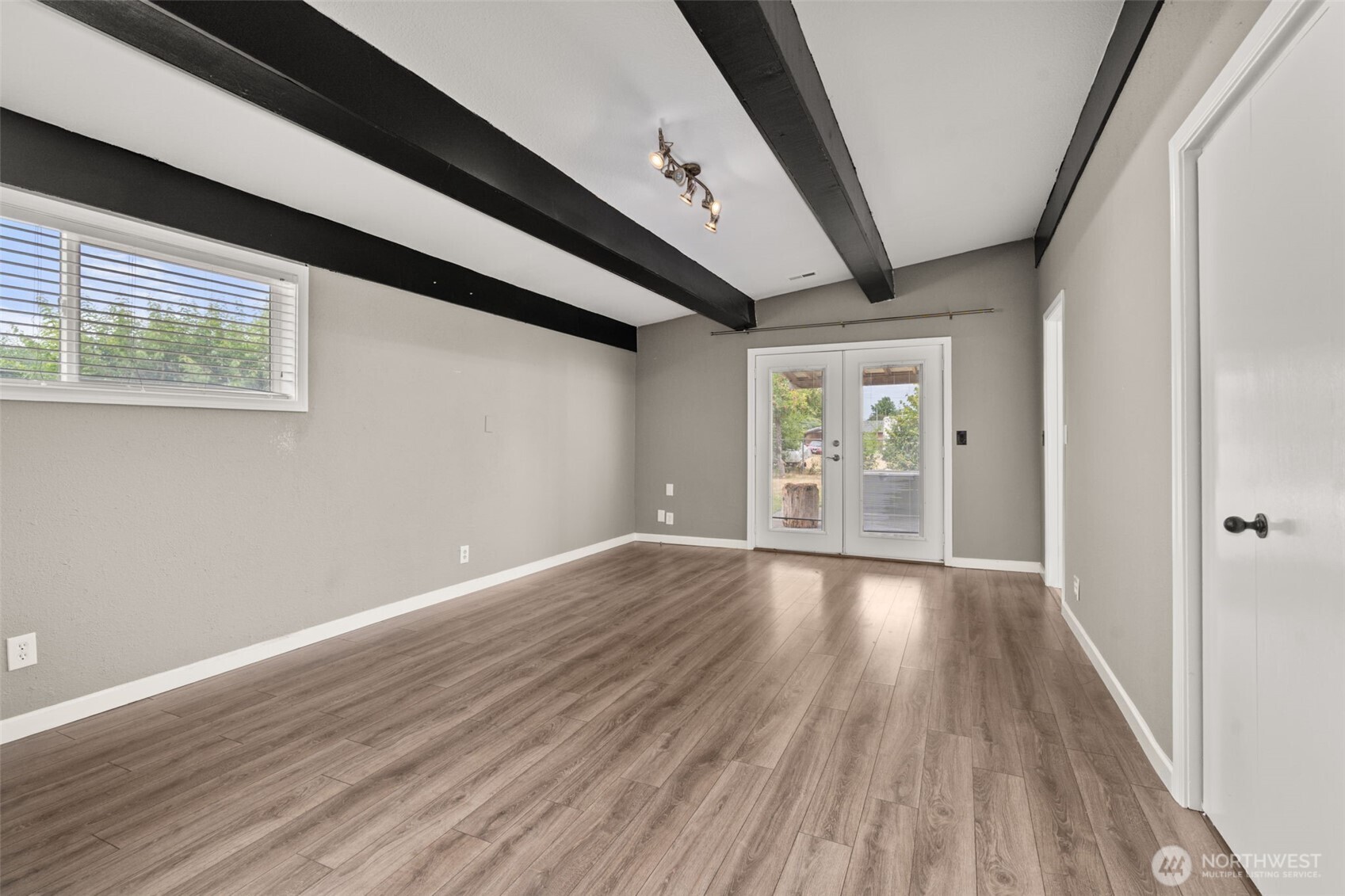 Centralia, Washington, 98531, United States, 3 Bedrooms Bedrooms, ,1 BathroomBathrooms,Residential,For Sale,1937909