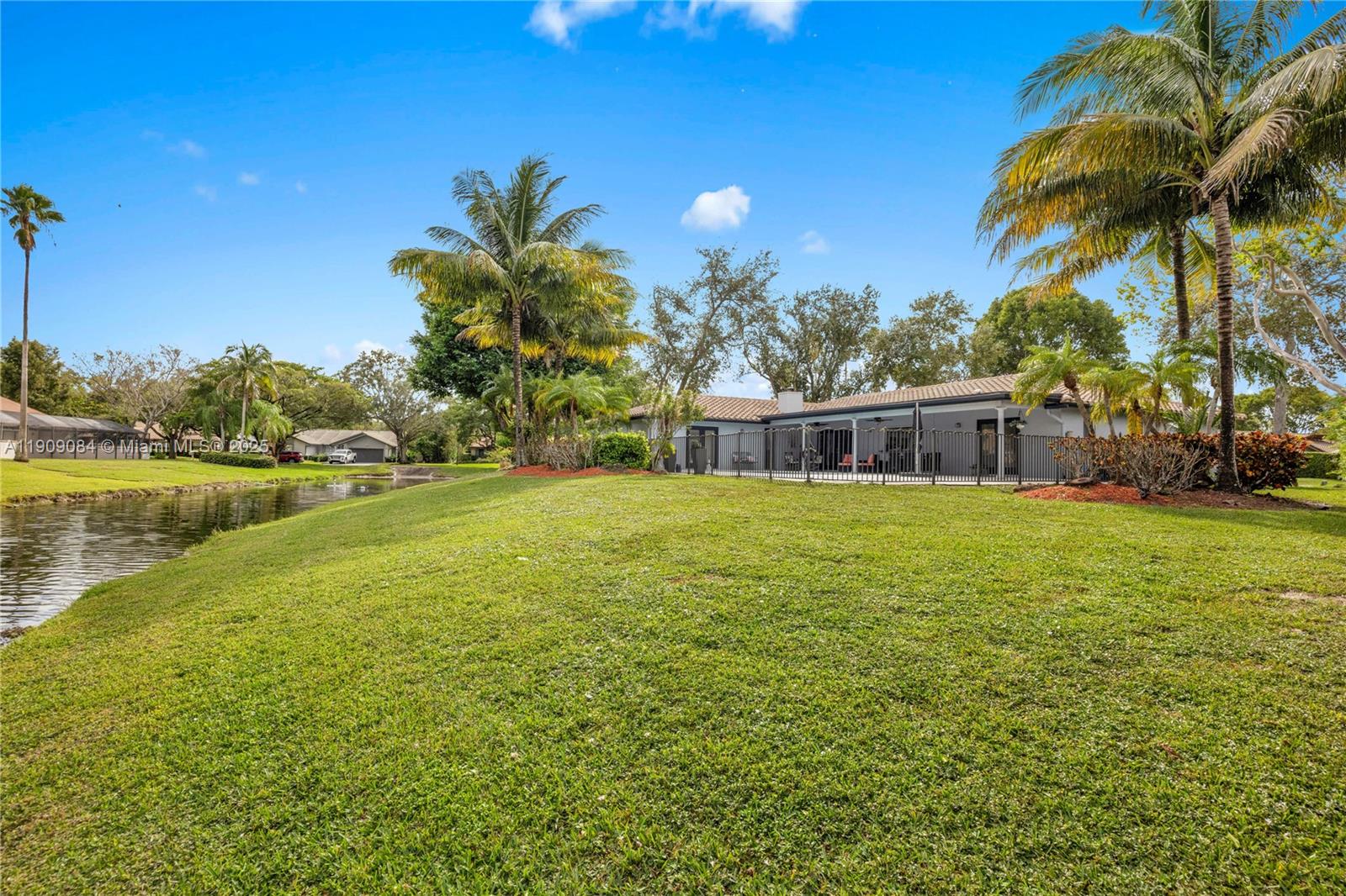 Coral Springs, Florida, 33071, United States, 4 Bedrooms Bedrooms, ,3 BathroomsBathrooms,Residential,For Sale,1987746