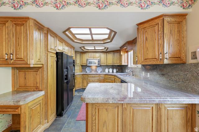 Cottonwood Heights, Utah, 84121, United States, 4 Bedrooms Bedrooms, ,4 BathroomsBathrooms,Residential,For Sale,2047949