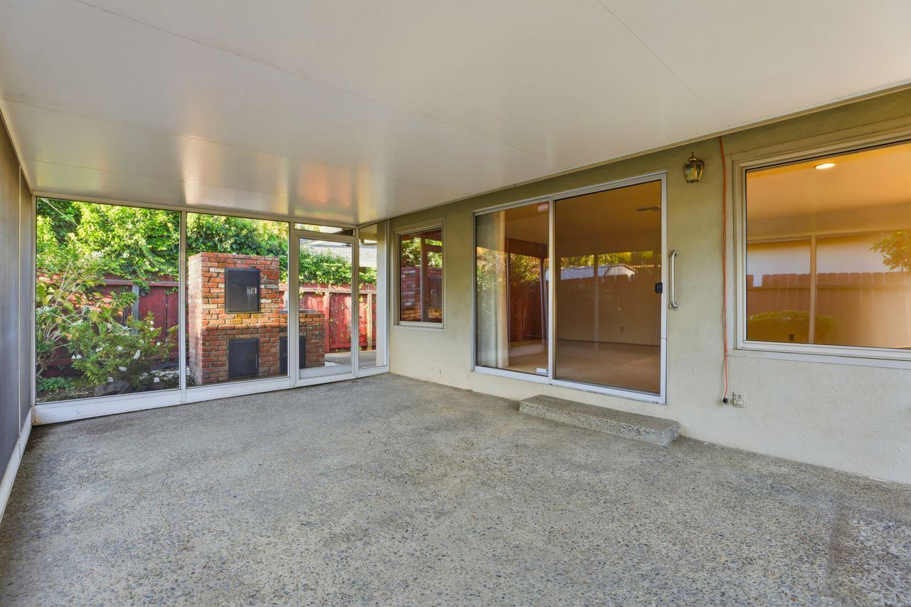 Sacramento, California, 95822, United States, 3 Bedrooms Bedrooms, ,2 BathroomsBathrooms,Residential,For Sale,1989013