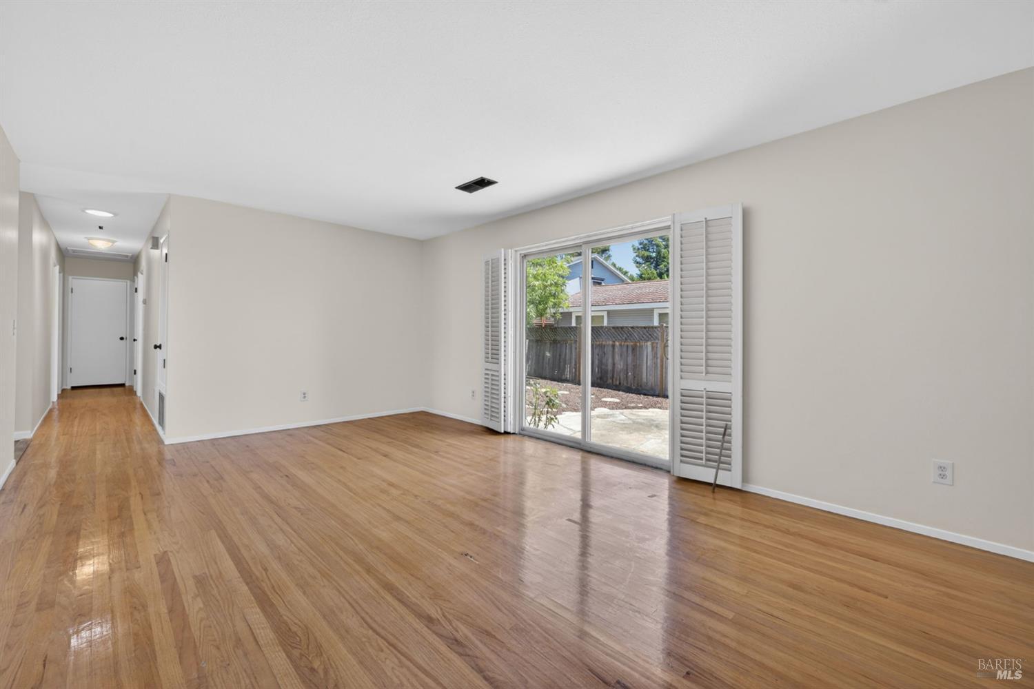 Petaluma, California, 94954, United States, 3 Bedrooms Bedrooms, ,2 BathroomsBathrooms,Residential,For Sale,2047948