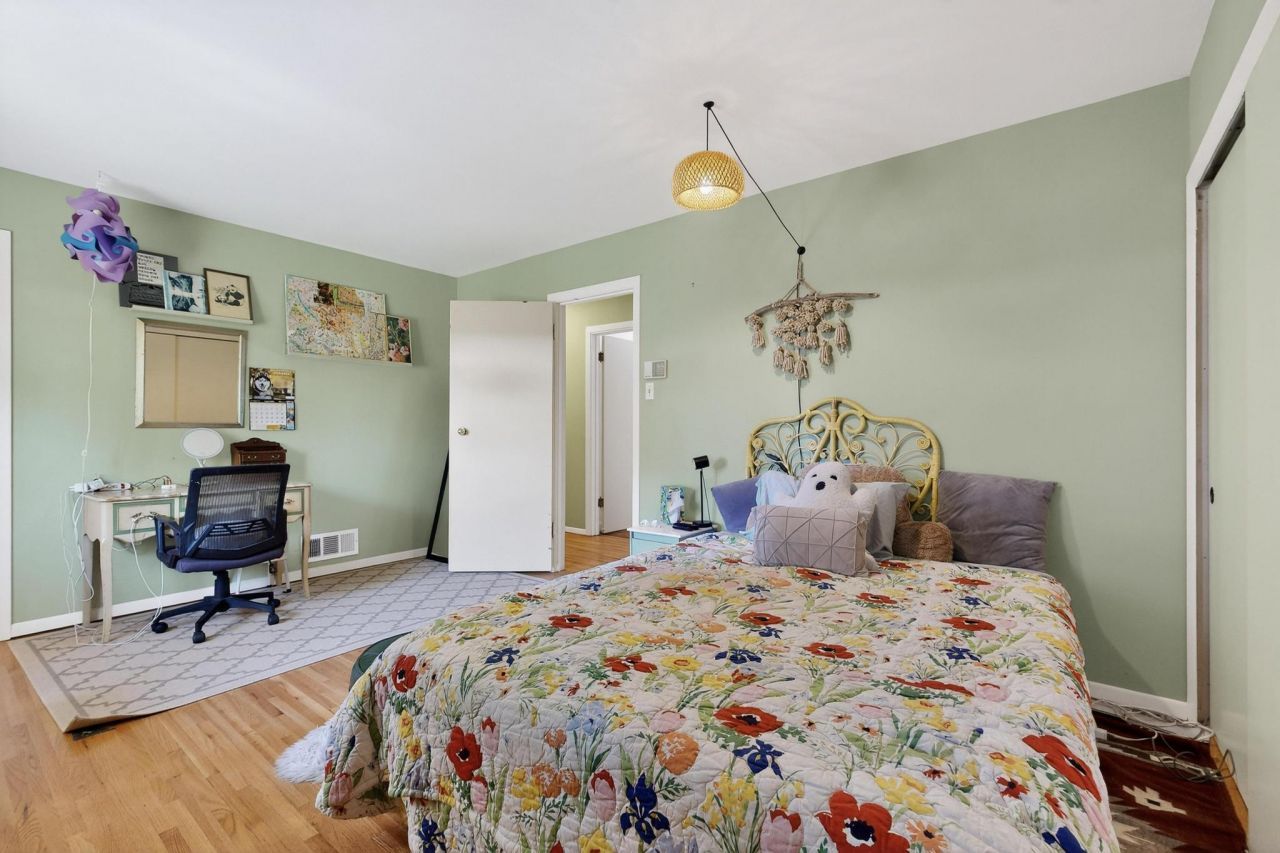 Albuquerque, New Mexico, 87107, United States, 4 Bedrooms Bedrooms, ,3 BathroomsBathrooms,Residential,For Sale,1917384