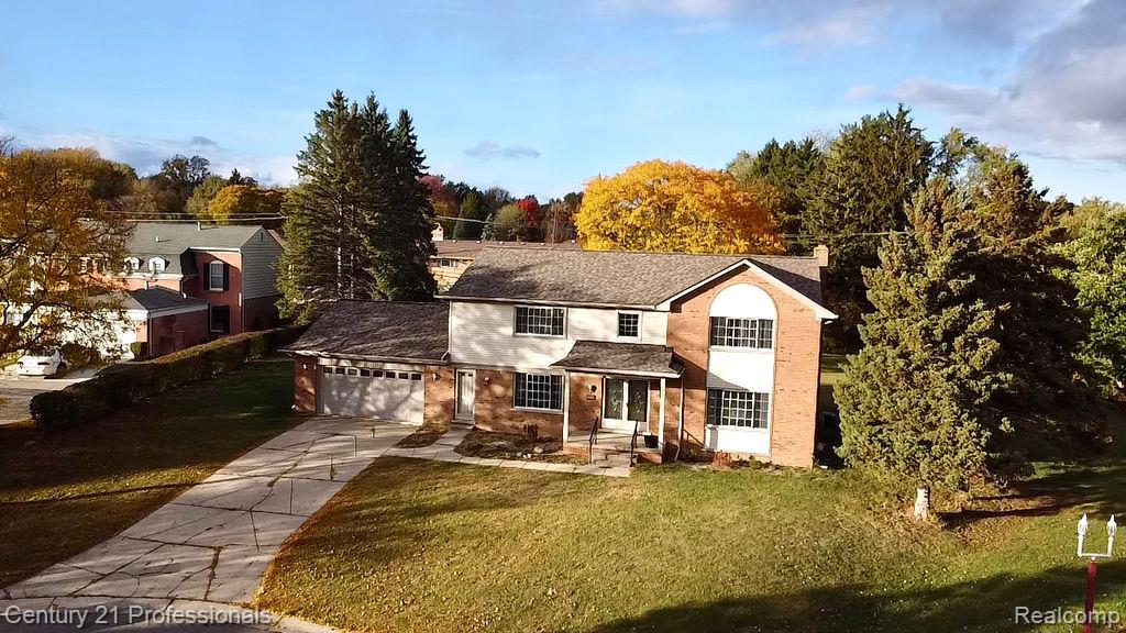 RochesterHills, Michigan, 48309, United States, 4 Bedrooms Bedrooms, ,3 BathroomsBathrooms,Residential,For Sale,1976232