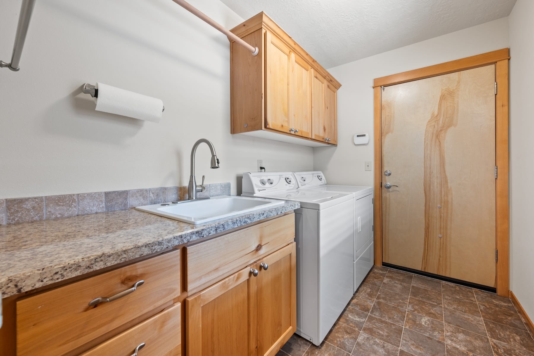  2330 NW 10th Street Redmond, OR 97756 - 物件實景
