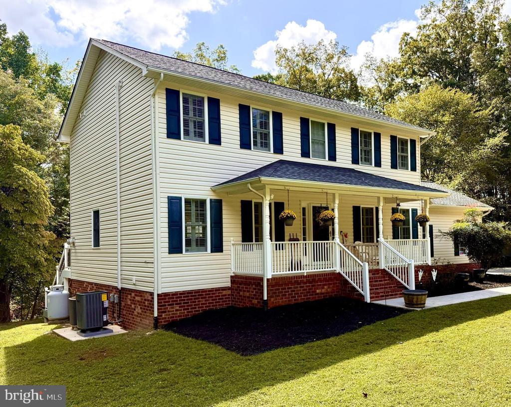 Port Royal, Virginia, 22535, United States, 5 Bedrooms Bedrooms, ,4 BathroomsBathrooms,Residential,For Sale,1959424