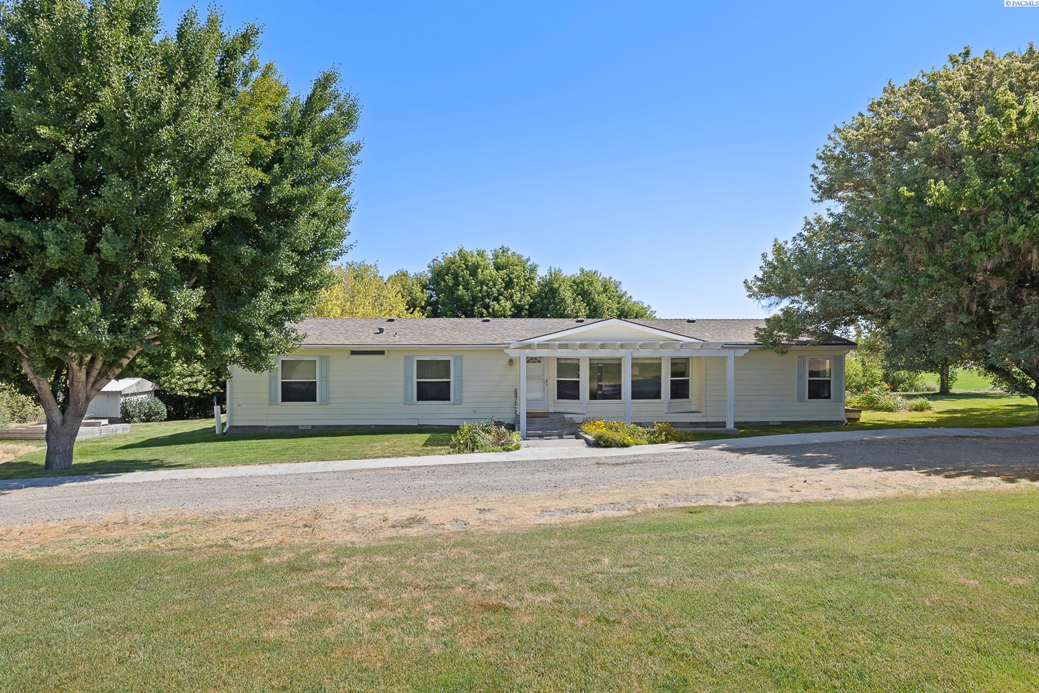 Eltopia, Washington, 99330, United States, 4 Bedrooms Bedrooms, ,1 BathroomBathrooms,Residential,For Sale,1901493