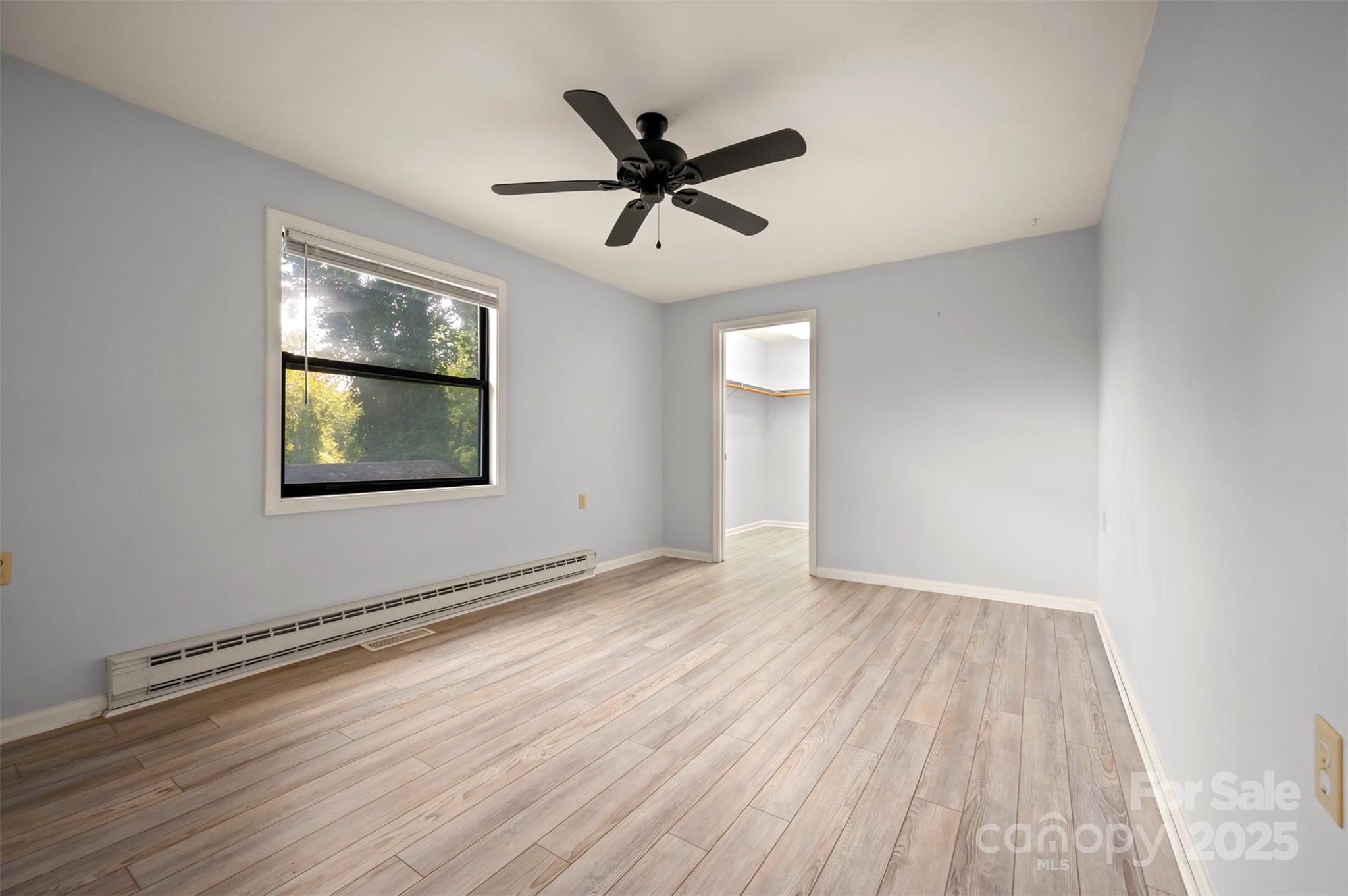 Horse Shoe, North Carolina, 28742, United States, 6 Bedrooms Bedrooms, ,6 BathroomsBathrooms,Residential,For Sale,1927207