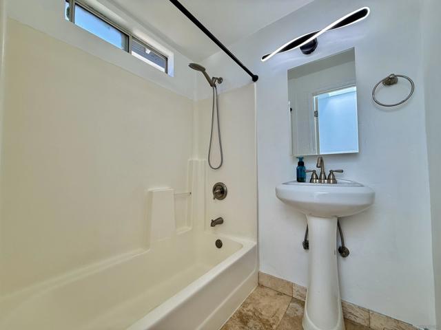 Spring Valley, California, 91977, United States, 5 Bedrooms Bedrooms, ,4 BathroomsBathrooms,Residential,For Sale,1924157