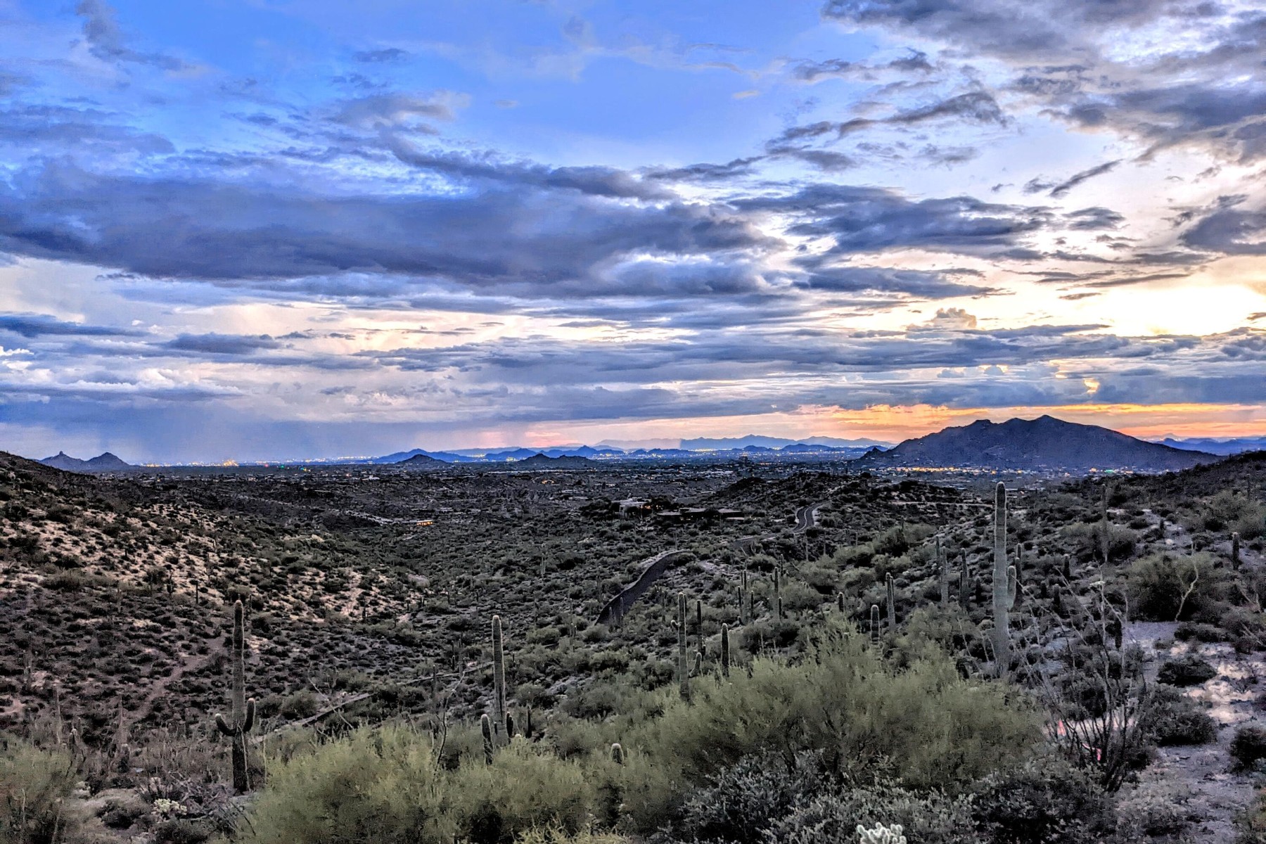  9146 E Limousin Drive¦Scottsdale, AZ - 物件實景
