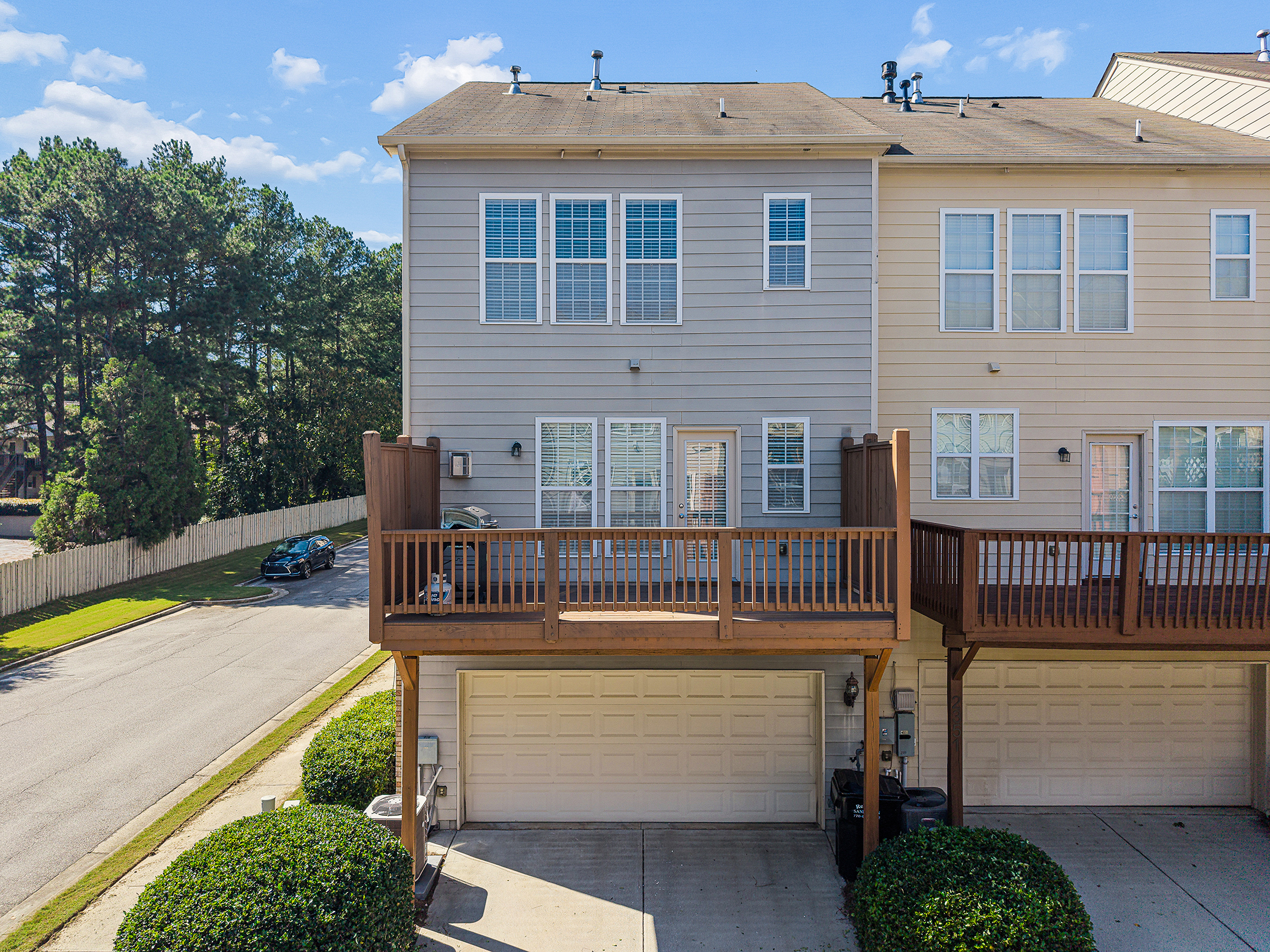  Impeccably Maintained End Unit Townhome in an Exceptional Smyrna Location - 物件實景