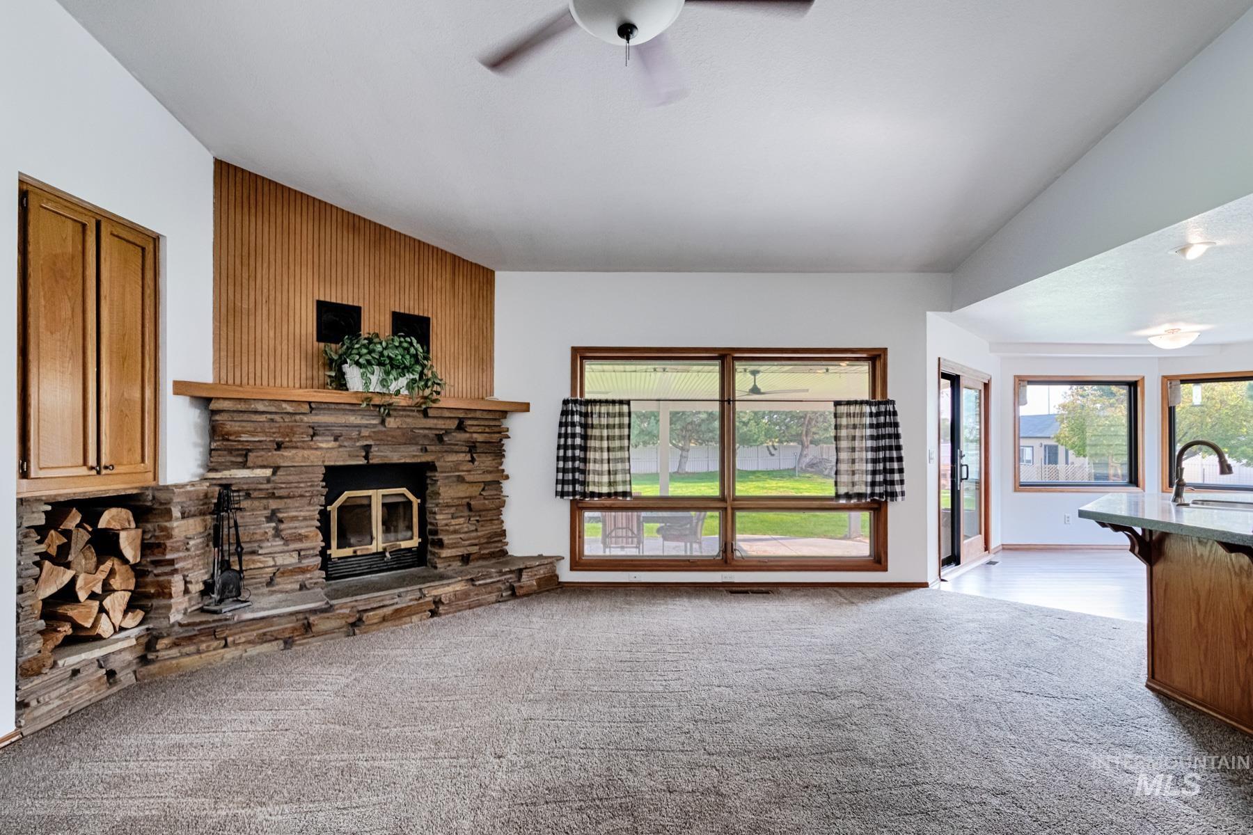 Kuna, Idaho, 83634, United States, 6 Bedrooms Bedrooms, ,4 BathroomsBathrooms,Residential,For Sale,1950984