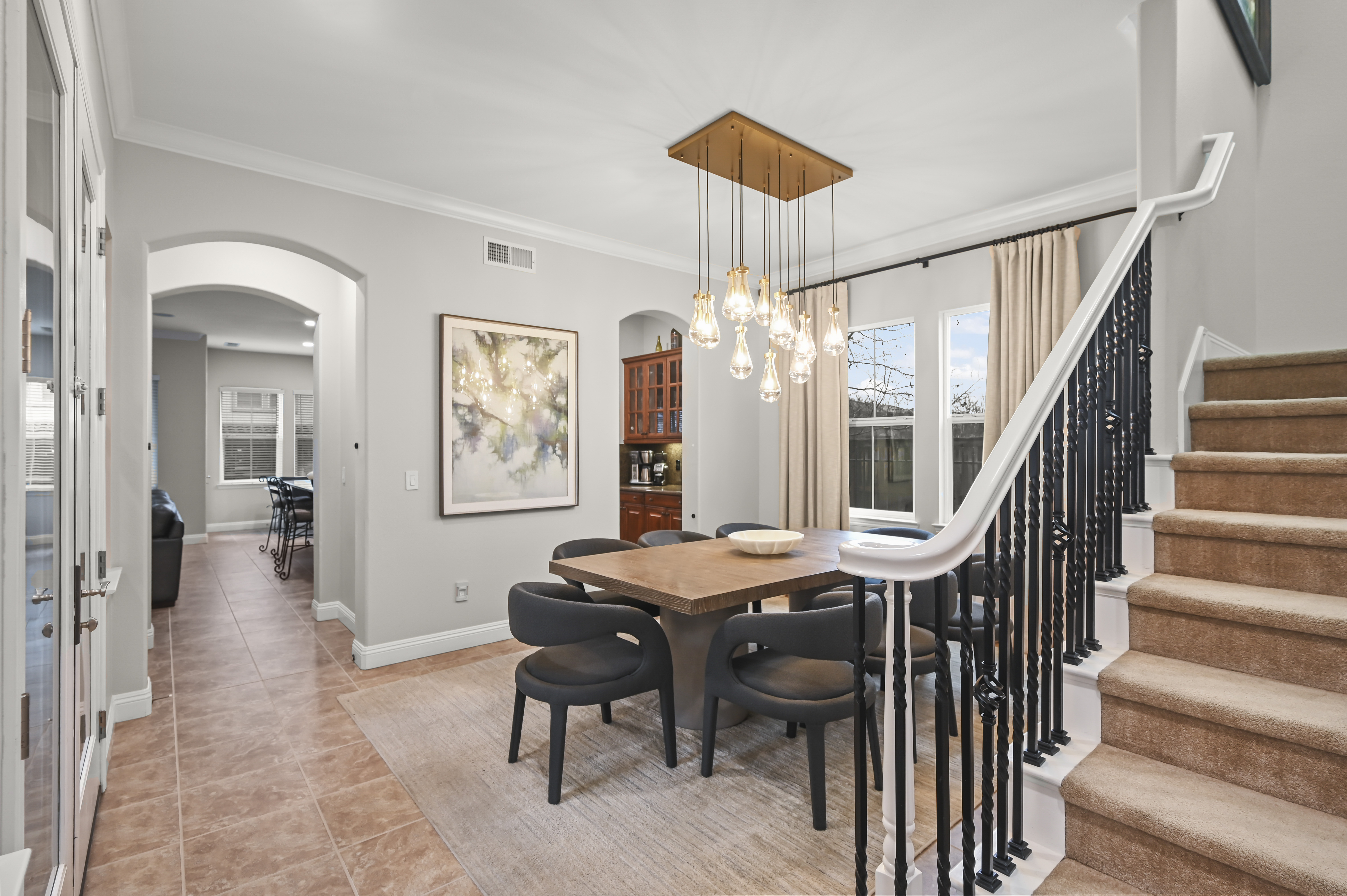  Stunning Monterosso Estate on Private Court with Designer Indoor-Outdoor Living - 物件實景