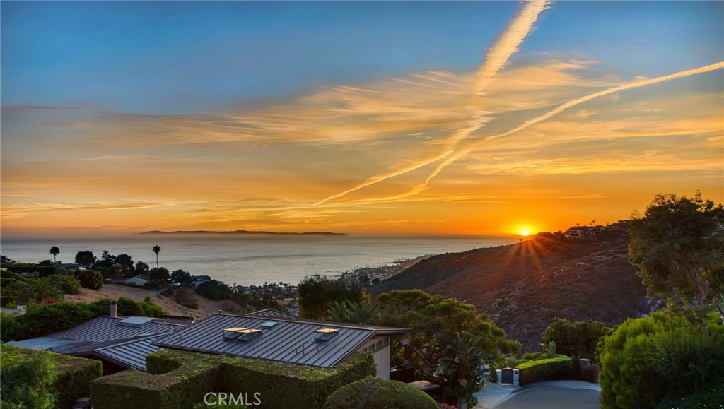 Laguna Beach, California, 92651, United States, 3 Bedrooms Bedrooms, ,3 BathroomsBathrooms,Residential,For Sale,1927395
