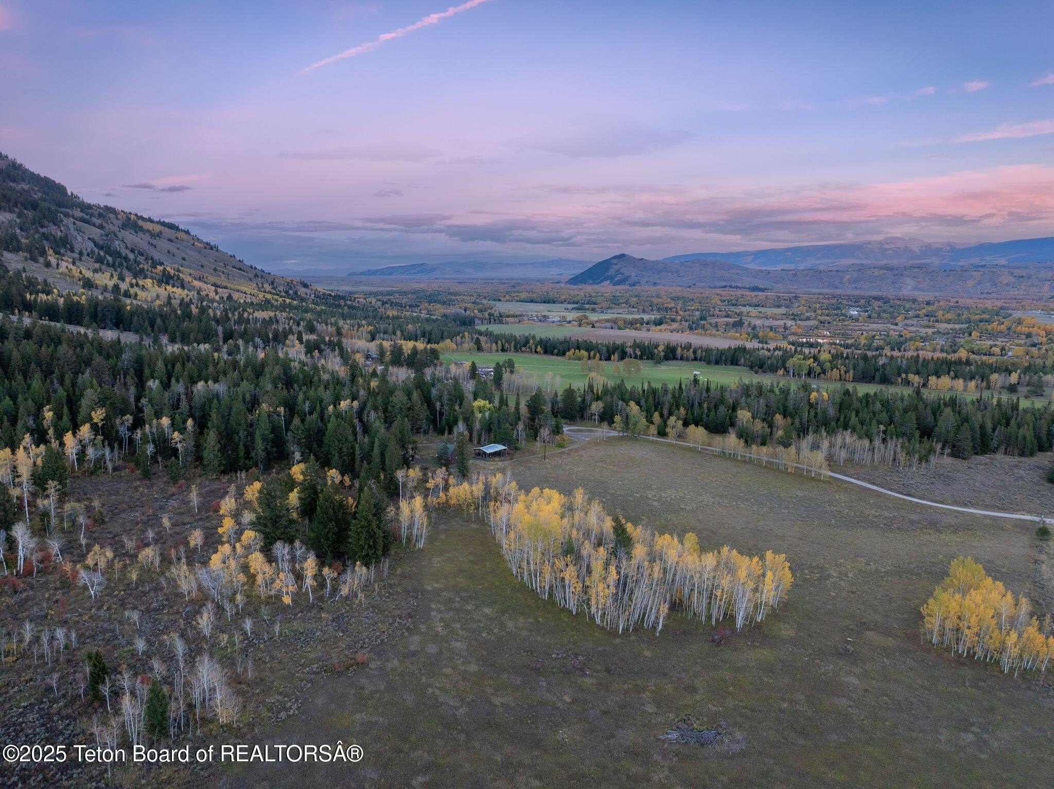 Wilson, Wyoming, 83014, United States, 5 Bedrooms Bedrooms, ,1 BathroomBathrooms,Residential,For Sale,1976162