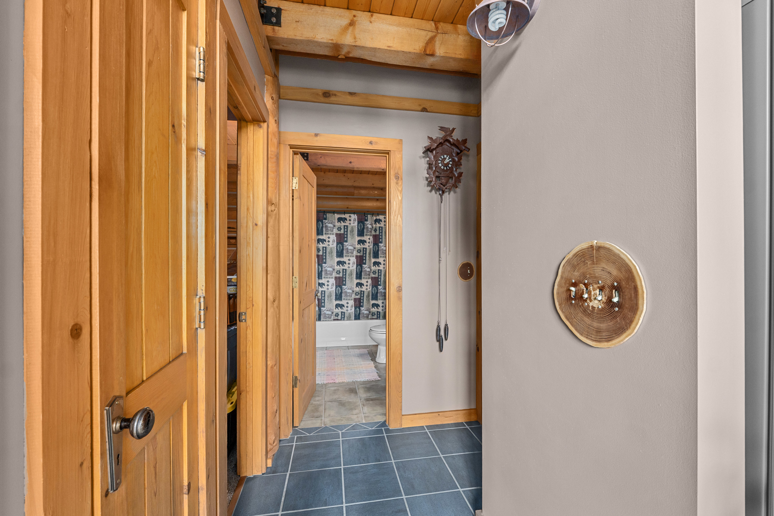 Colville, Washington, 99114, United States, 2 Bedrooms Bedrooms, ,3 BathroomsBathrooms,Residential,For Sale,1763209