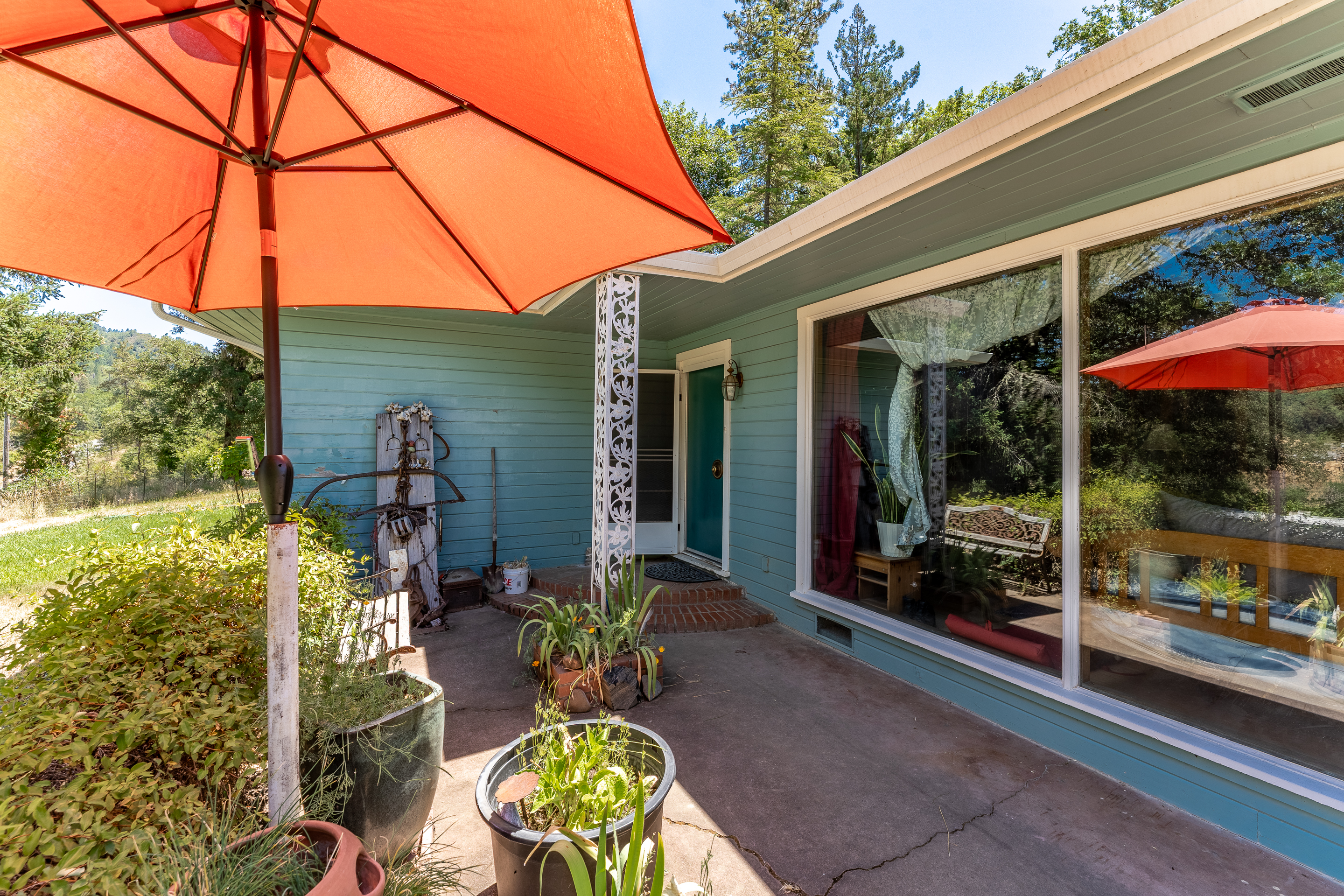 Willits, California, 95490, United States, 3 Bedrooms Bedrooms, ,2 BathroomsBathrooms,Residential,For Sale,1883434
