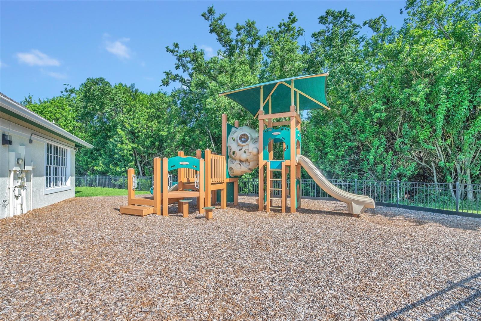 KISSIMMEE, Florida, 34744, United States, 5 Bedrooms Bedrooms, ,5 BathroomsBathrooms,Residential,For Sale,1980331