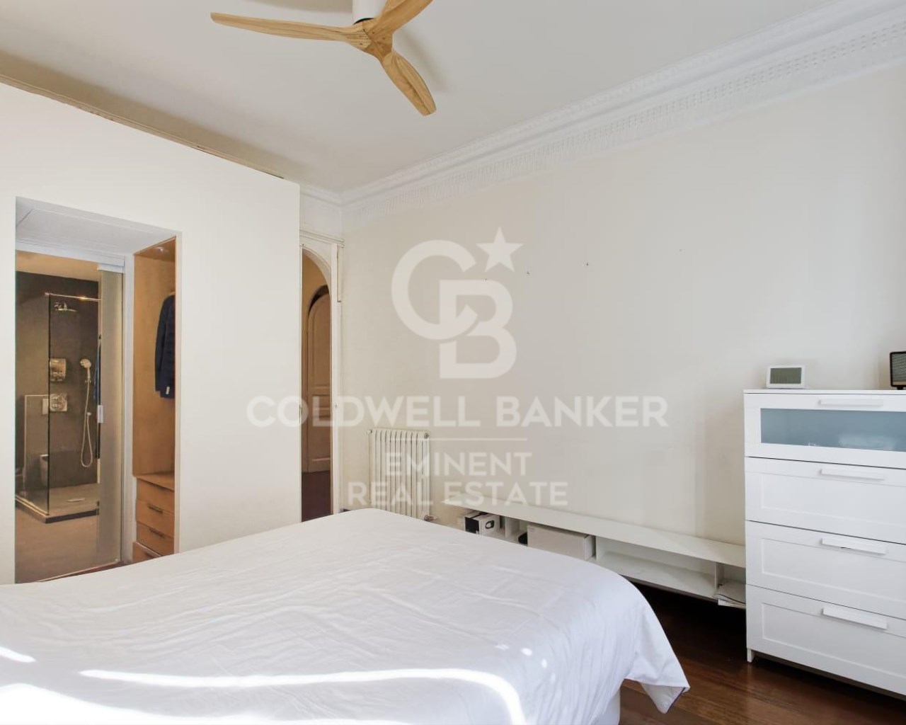 Barcelona, Catalonia, ES, 4 Bedrooms Bedrooms, ,2 BathroomsBathrooms,Residential,For Sale,1694792