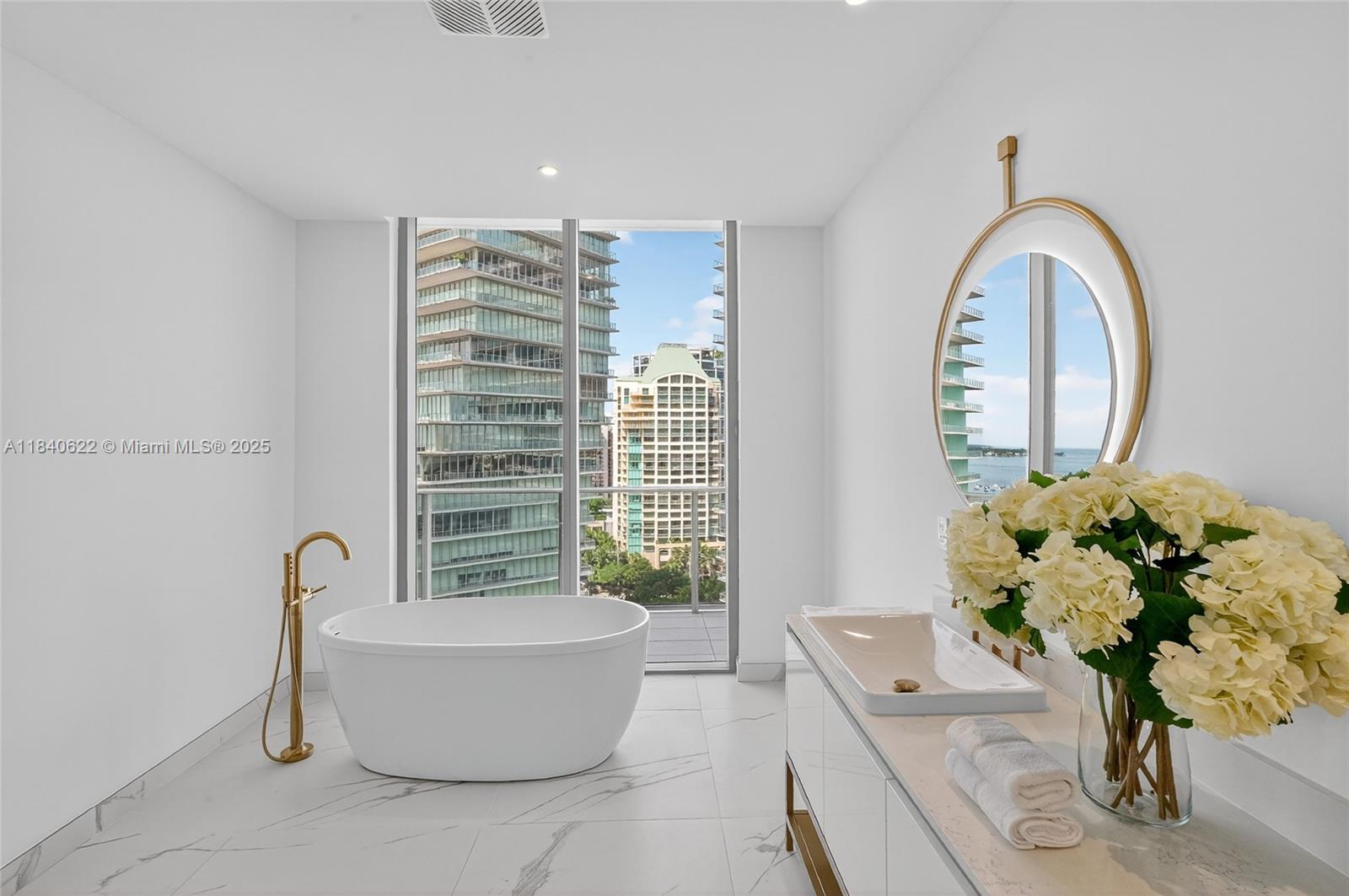 Miami, Florida, 33133, United States, 4 Bedrooms Bedrooms, ,4 BathroomsBathrooms,Residential,For Sale,1898315