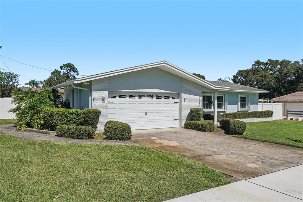 Largo, Florida, 33770, United States, 4 Bedrooms Bedrooms, ,2 BathroomsBathrooms,Residential,For Sale,1963709