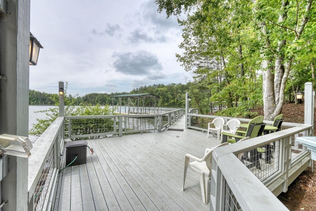 Blairsville, Georgia, 30512, United States, 5 Bedrooms Bedrooms, ,6 BathroomsBathrooms,Residential,For Sale,1901332