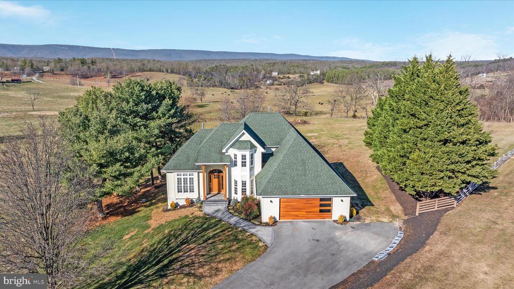 Winchester, Virginia, 22602, United States, 5 Bedrooms Bedrooms, ,5 BathroomsBathrooms,Residential,For Sale,2039774