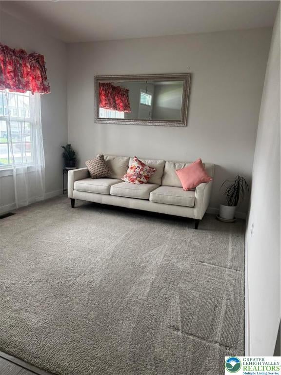 North Catasauqua Bor, Pennsylvania, 18032, United States, 4 Bedrooms Bedrooms, ,4 BathroomsBathrooms,Residential,For Sale,1956311