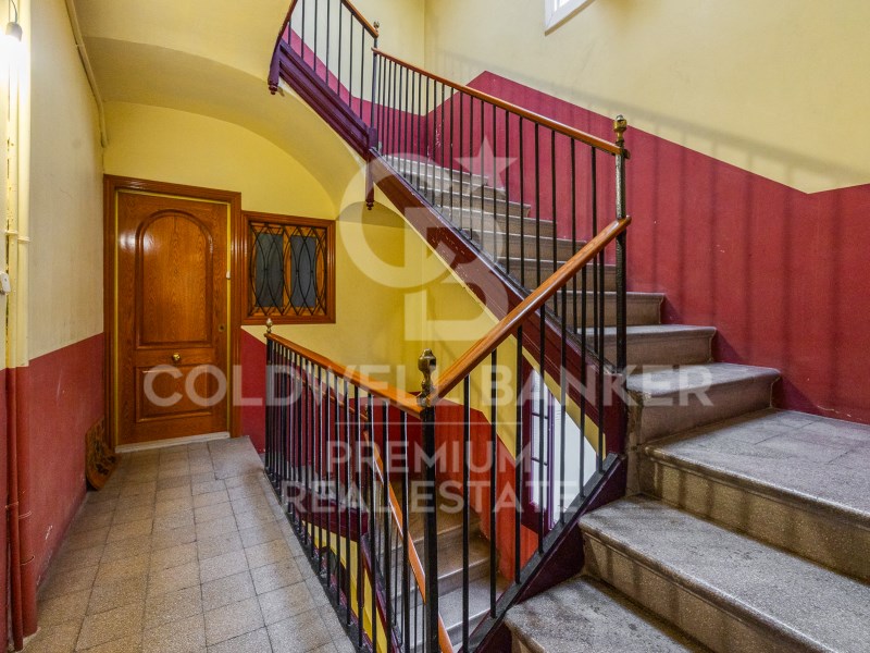 Barcelona Capital, Catalonia, ES, 4 Bedrooms Bedrooms, ,2 BathroomsBathrooms,Residential,For Sale,1752562