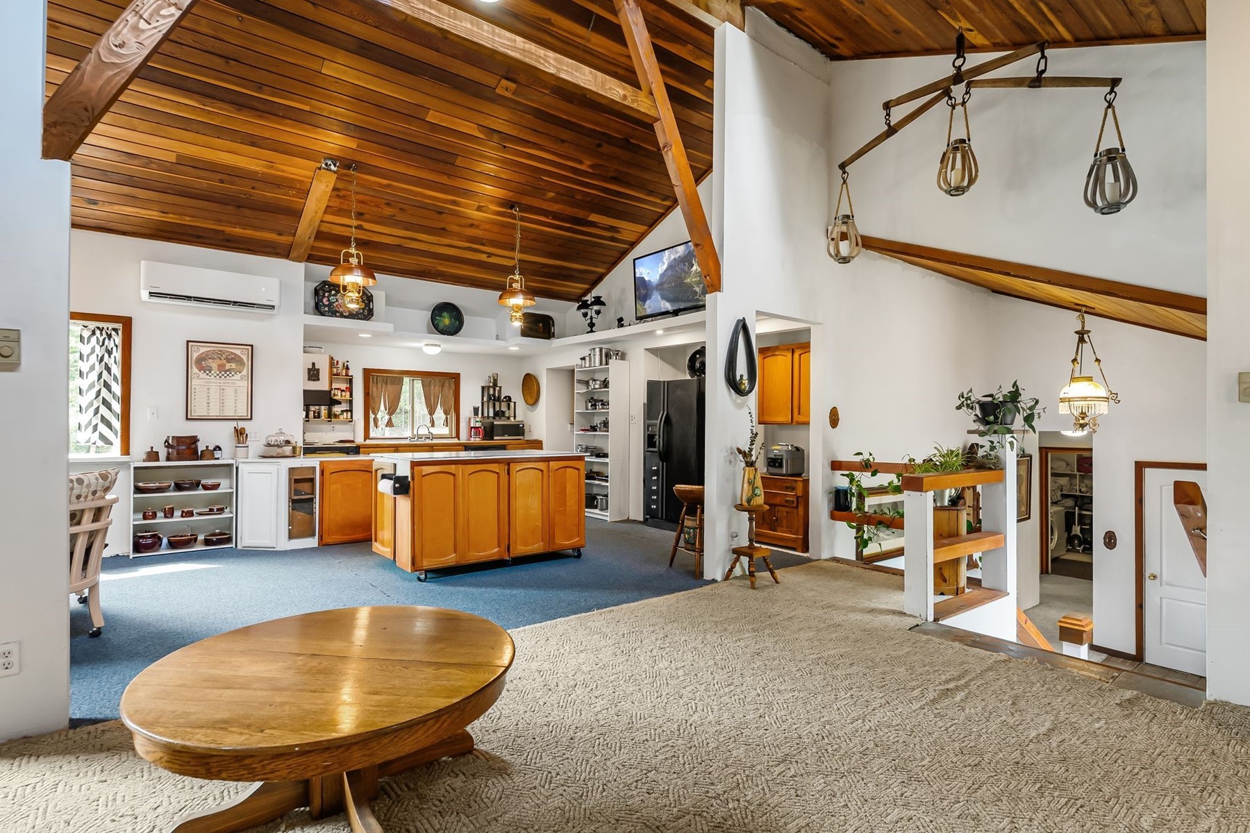  Tree Farm & Home on 6+ Acres - 物件實景