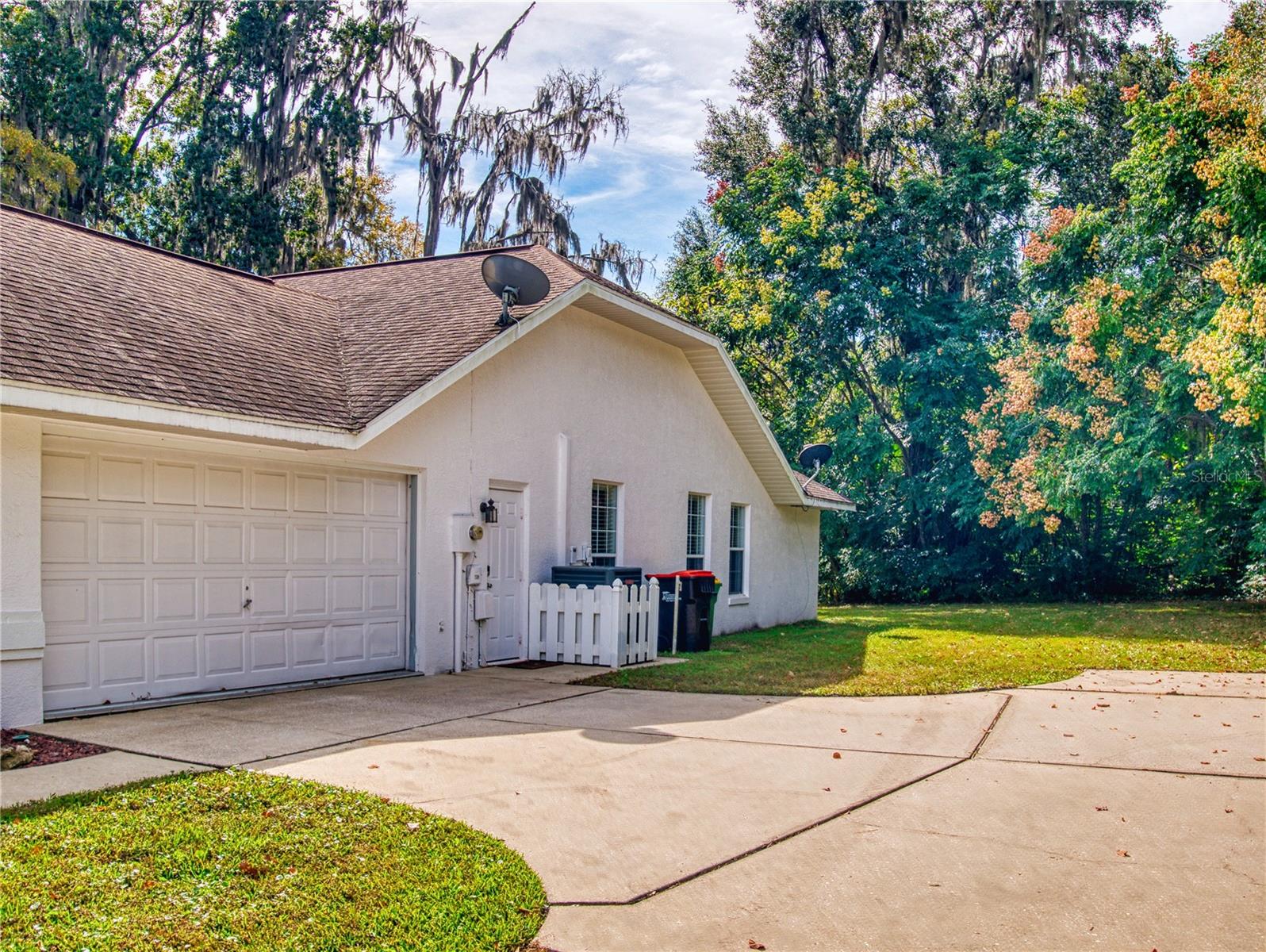 OCALA, Florida, 34482, United States, 4 Bedrooms Bedrooms, ,2 BathroomsBathrooms,Residential,For Sale,1991110