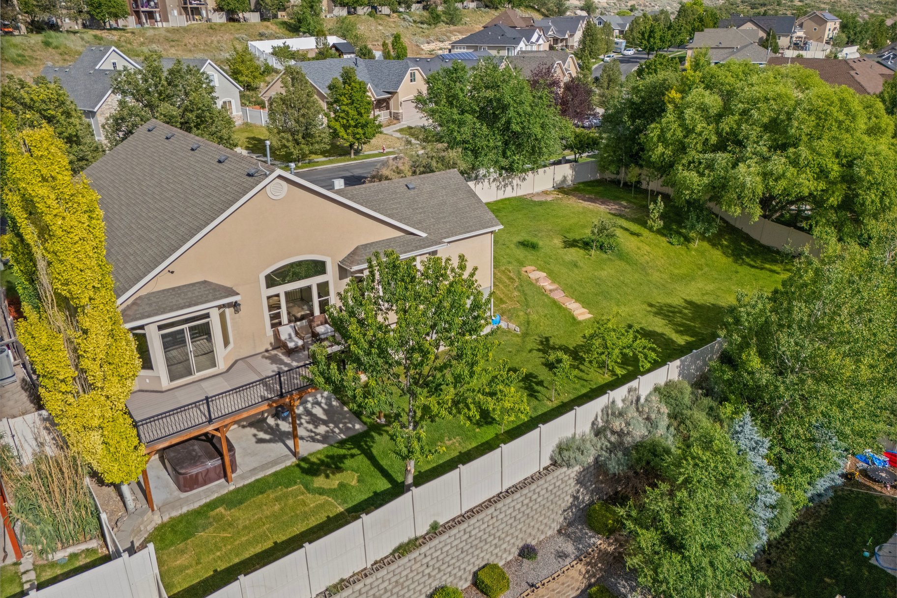  Incredible Cedar Hills Lot with Panoramic Utah Valley and Utah Lake Views - 物件實景