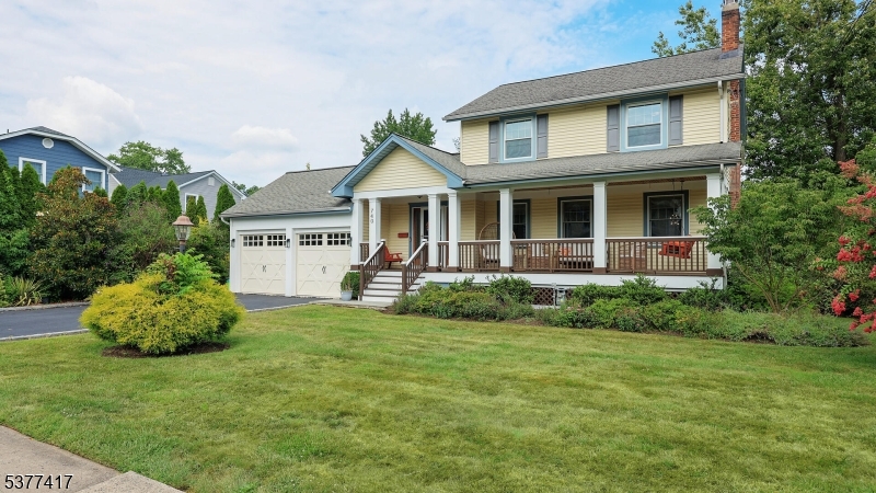 Westfield Town, New Jersey, 07090, United States, 4 Bedrooms Bedrooms, ,3 BathroomsBathrooms,Residential,For Sale,1941092