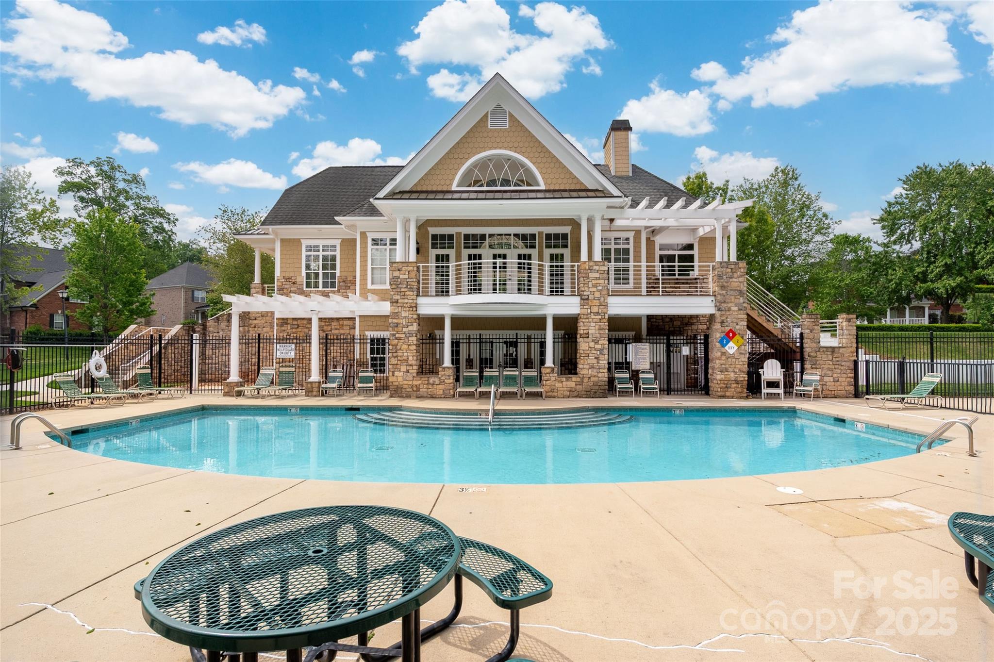 Charlotte, North Carolina, 28213, United States, 4 Bedrooms Bedrooms, ,3 BathroomsBathrooms,Residential,For Sale,1794508