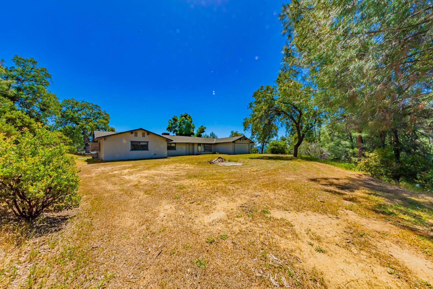 Oakhurst, California, 93644, United States, 4 Bedrooms Bedrooms, ,3 BathroomsBathrooms,Residential,For Sale,1974250