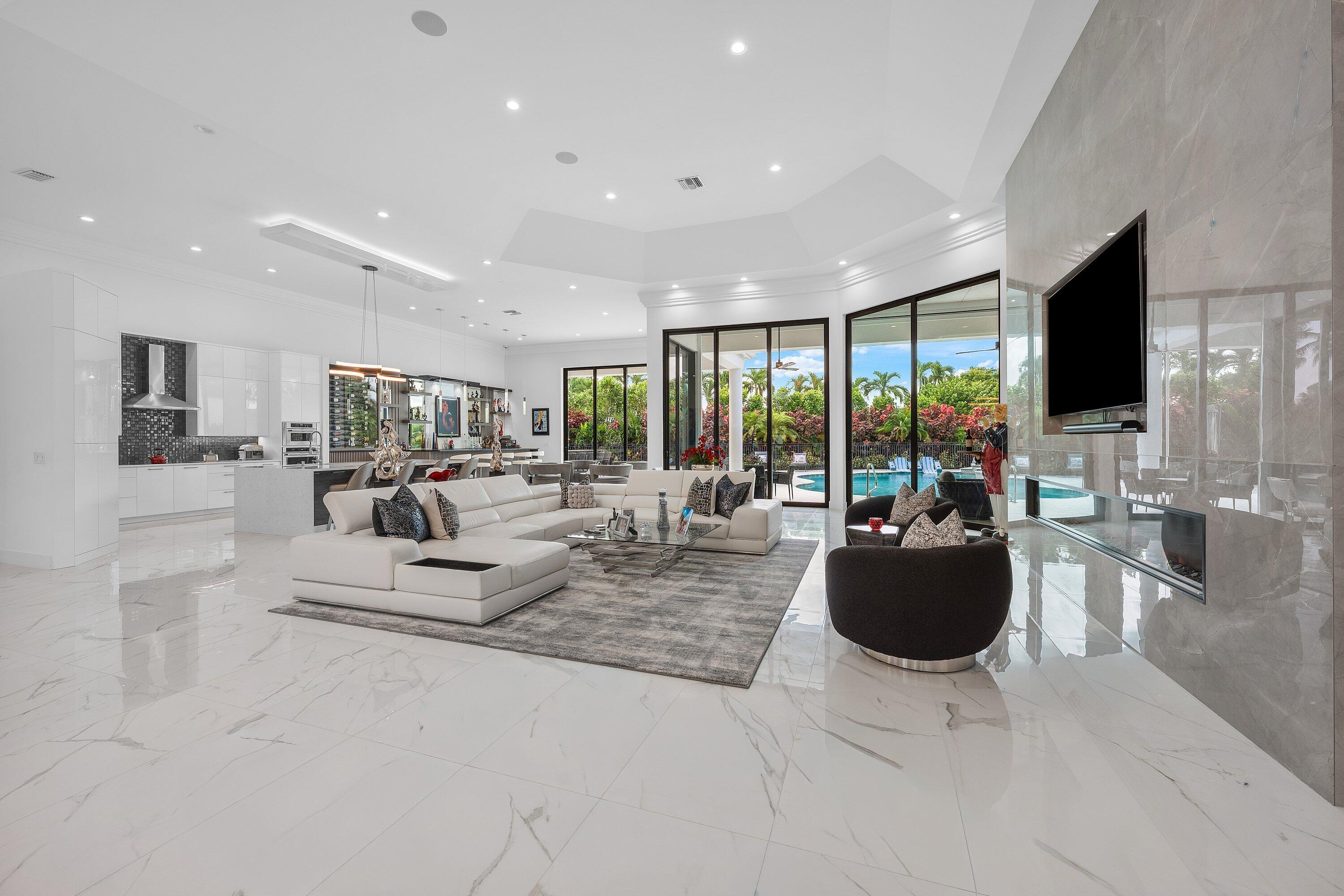 Boca Raton, Florida, 33487, United States, 5 Bedrooms Bedrooms, ,5 BathroomsBathrooms,Residential,For Sale,1995624