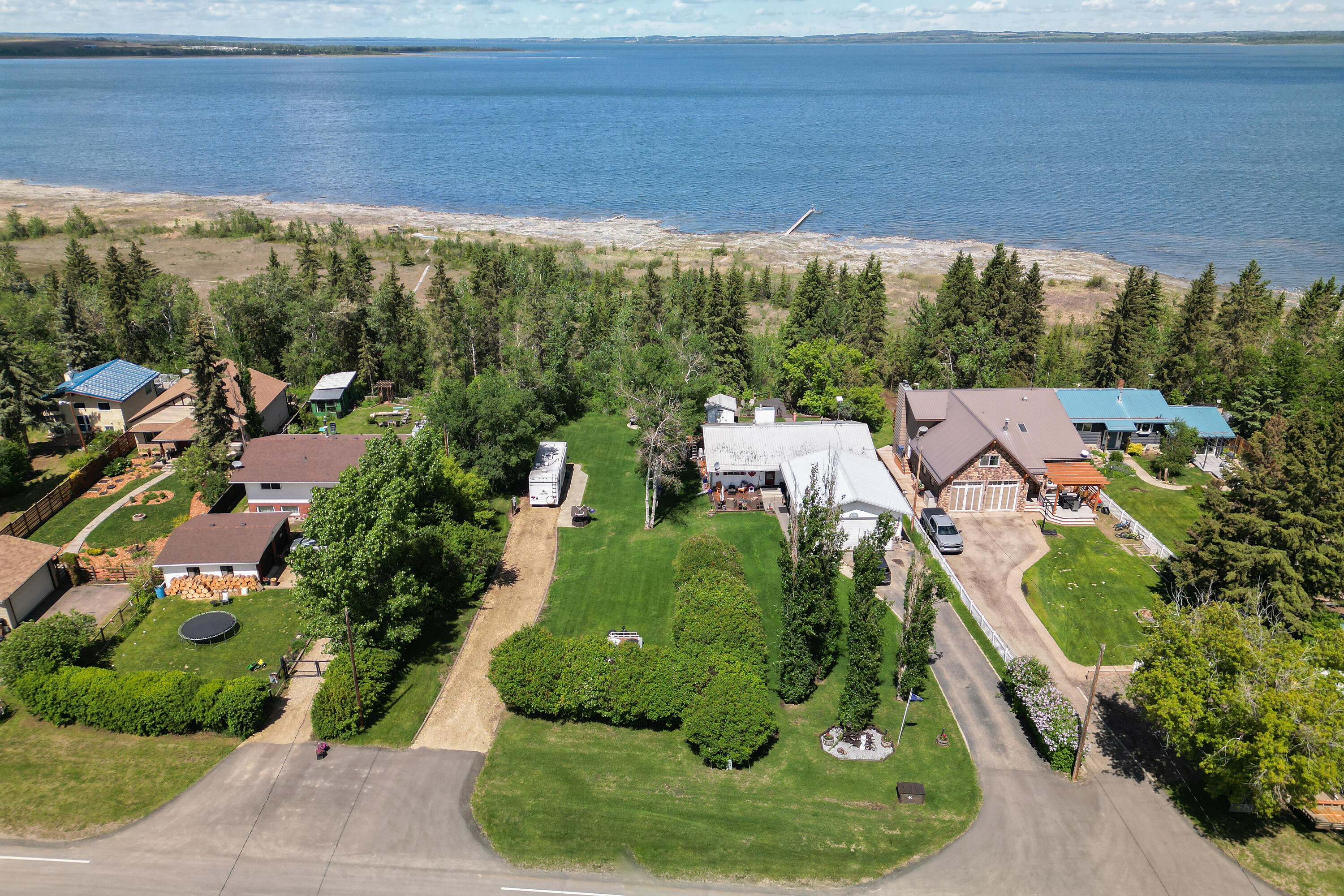  Rural Lacombe County, Central - 物件實景
