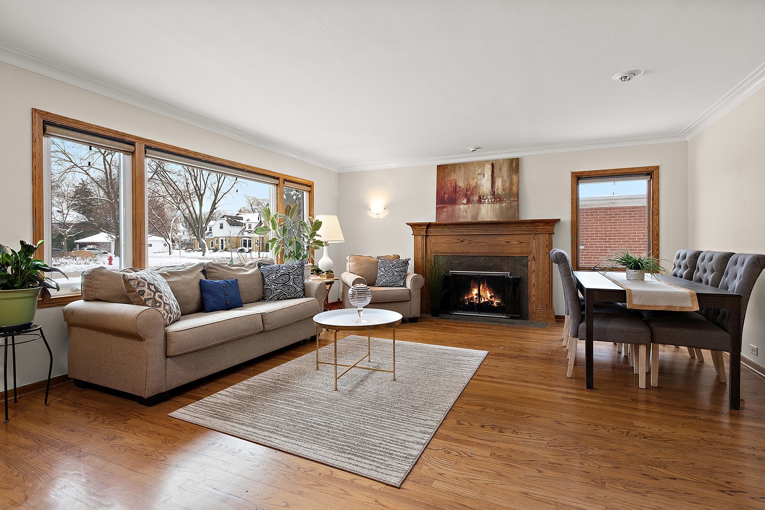 Des Plaines, Illinois, 60016, United States, 3 Bedrooms Bedrooms, ,3 BathroomsBathrooms,Residential,For Sale,2003071