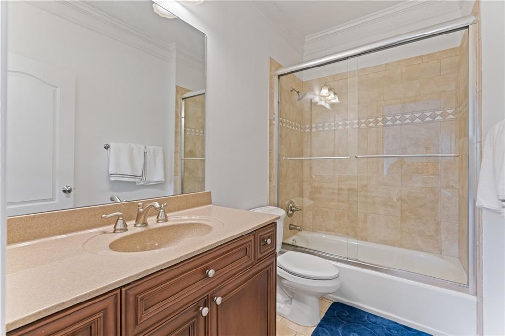 Sandy Springs, Georgia, 30328, United States, 2 Bedrooms Bedrooms, ,4 BathroomsBathrooms,Residential,For Sale,1923426