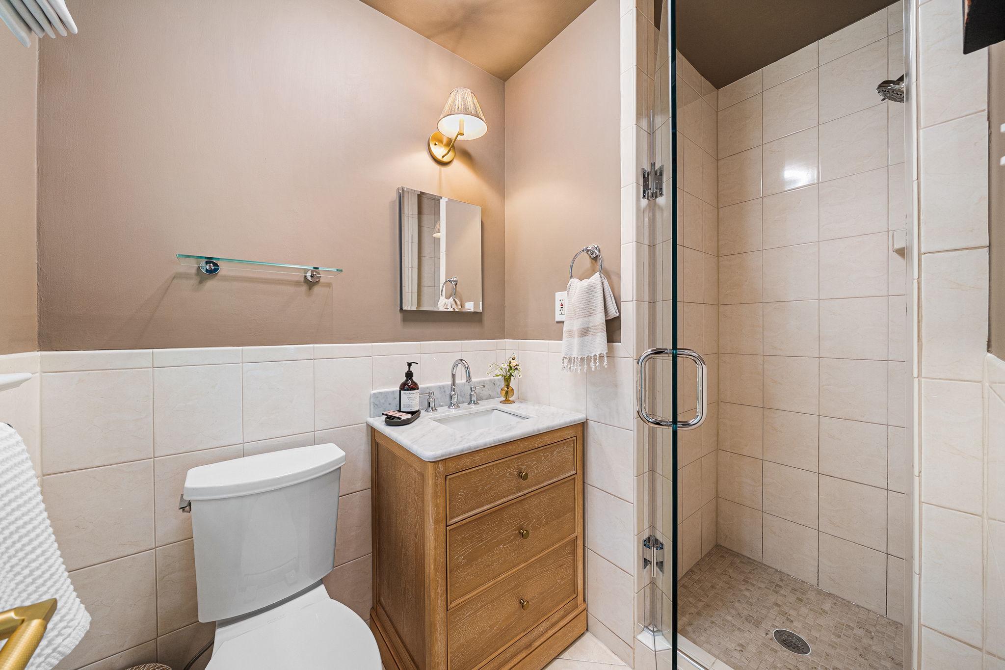  825 Elaine Court, Alexandria, VA, 22308 - 物件實景