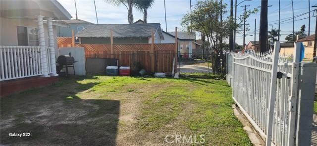 Inglewood, California, 90304, United States, 6 Bedrooms Bedrooms, ,2 BathroomsBathrooms,Residential,For Sale,1873126