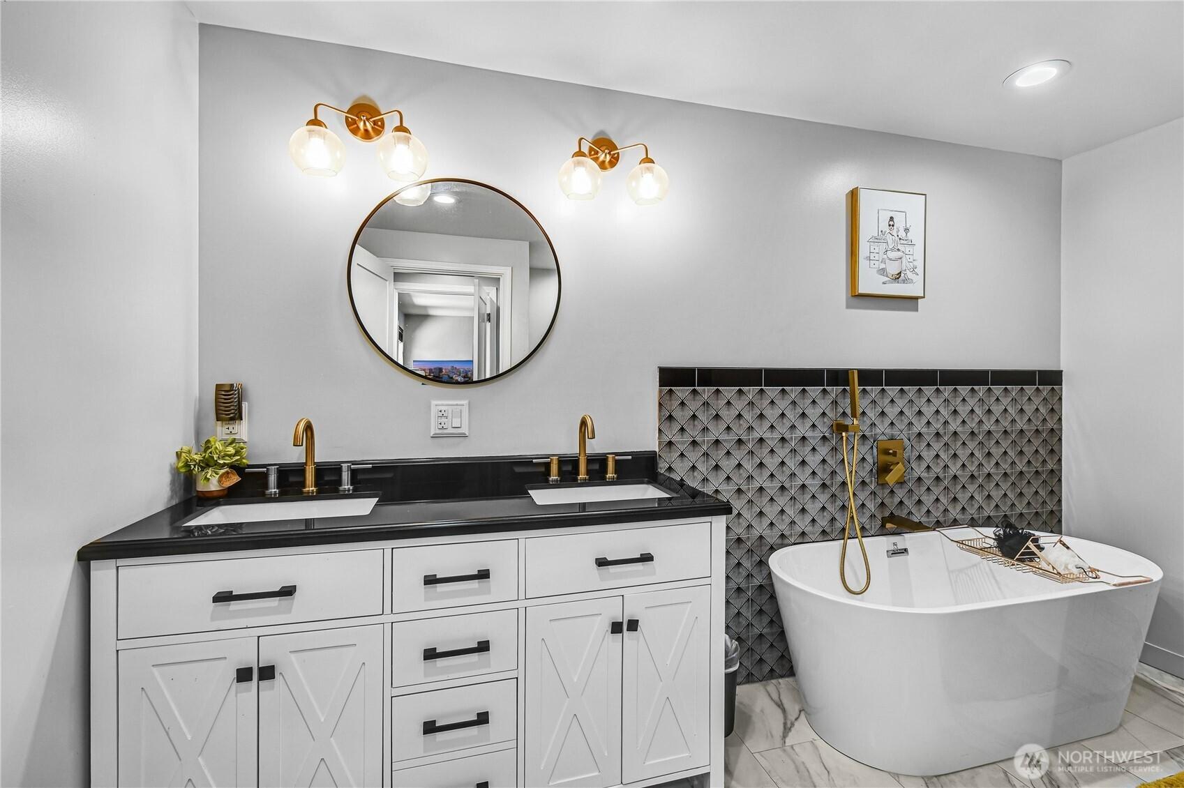 FEDERAL WAY, Washington, 98003, United States, 3 Bedrooms Bedrooms, ,3 BathroomsBathrooms,Residential,For Sale,1895483