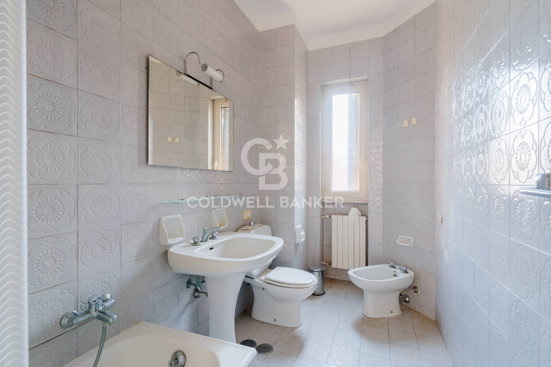 Bari, Bari, 70100, IT, 3 Bedrooms Bedrooms, ,3 BathroomsBathrooms,Residential,For Sale,1991647